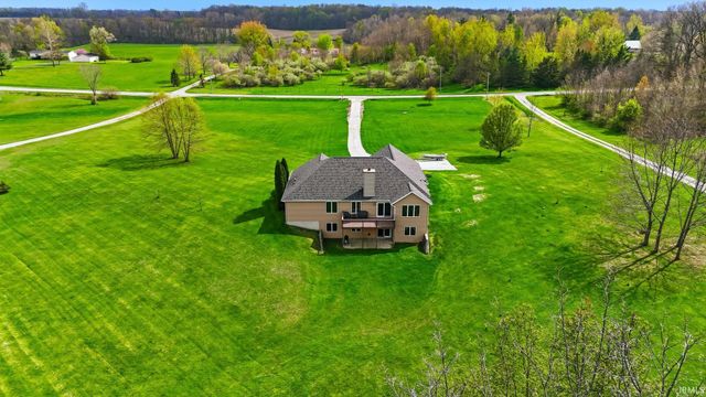 11505 E 850 N, Kendallville, IN 46755