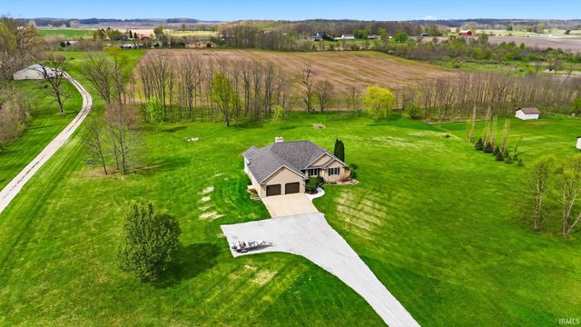 11505 E 850 N, Kendallville, IN 46755