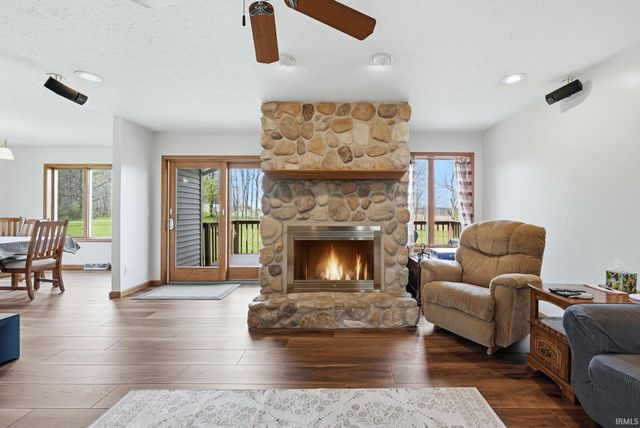 11505 E 850 N, Kendallville, IN 46755