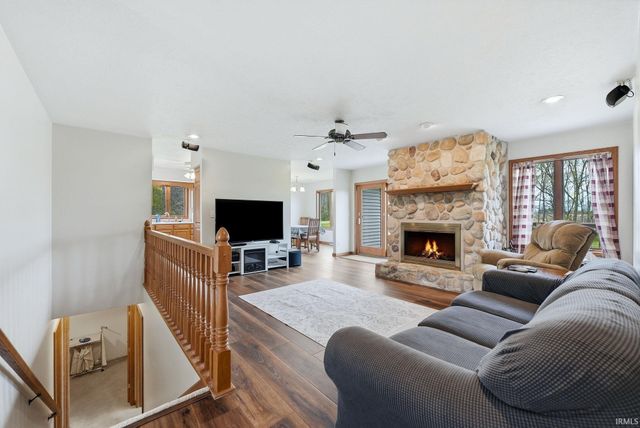 11505 E 850 N, Kendallville, IN 46755