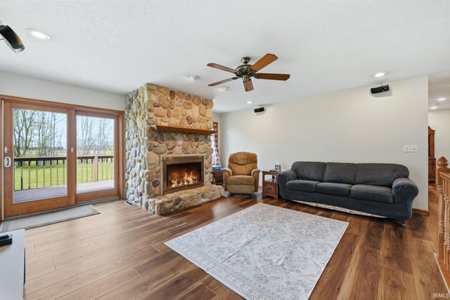11505 E 850 N, Kendallville, IN 46755