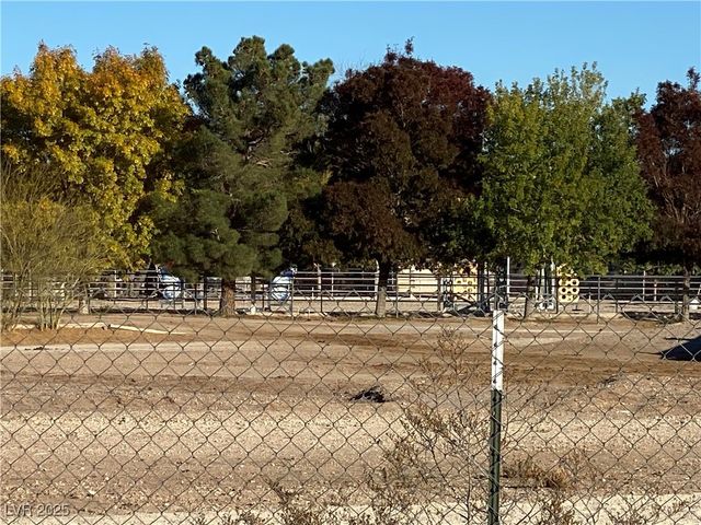 2 Acres Horse & Torrey Pines, Las Vegas, NV 89131