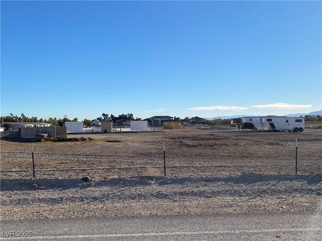 2 Acres Horse & Torrey Pines, Las Vegas, NV 89131