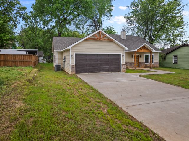 226 Moreland, Pittsburg, TX 75686