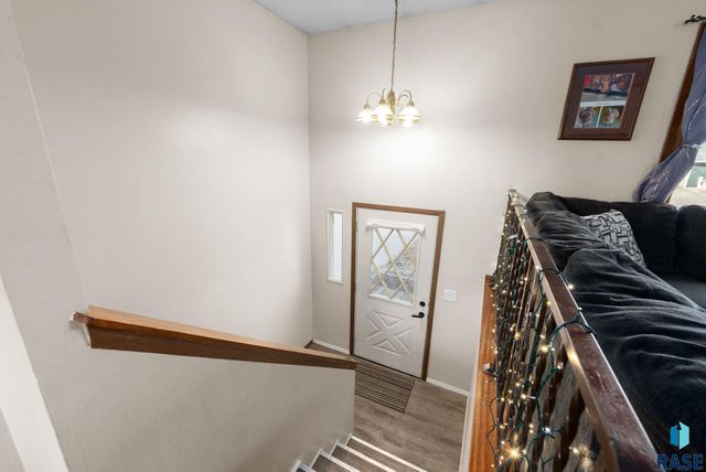 4517 S S Plains Dr Drive, Sioux Falls, SD 57106