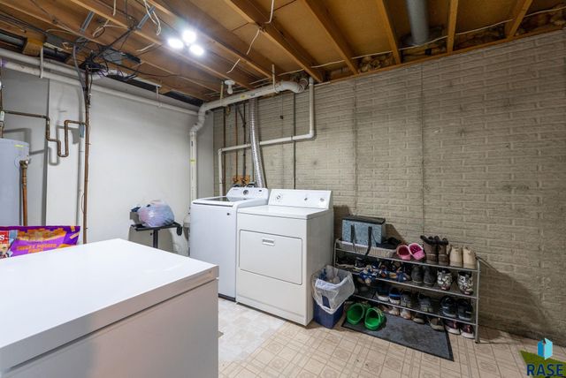 4517 S S Plains Dr Drive, Sioux Falls, SD 57106