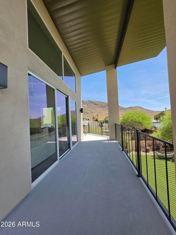 933 W MERCER Lane, Phoenix, AZ 85029