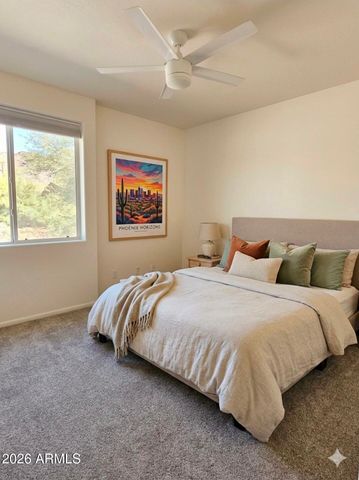 933 W MERCER Lane, Phoenix, AZ 85029