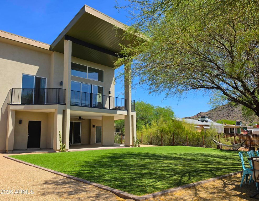 933 W MERCER Lane, Phoenix, AZ 85029 — photo 2