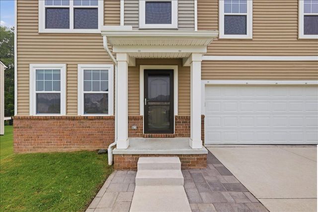 247 Sandhill Court, White Lake, MI 48386