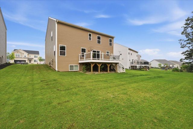 247 Sandhill Court, White Lake, MI 48386