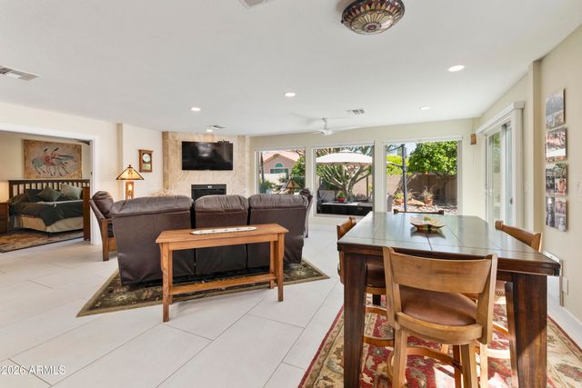 26613 S EASTLAKE Drive, Sun Lakes, AZ 85248