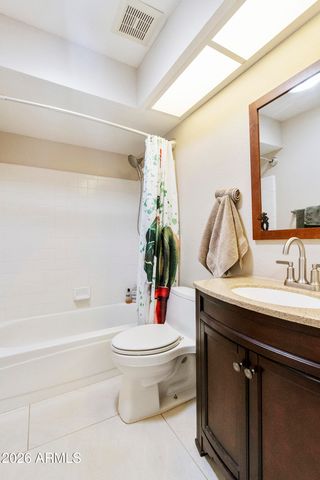 26613 S EASTLAKE Drive, Sun Lakes, AZ 85248