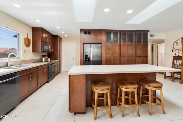 26613 S EASTLAKE Drive, Sun Lakes, AZ 85248