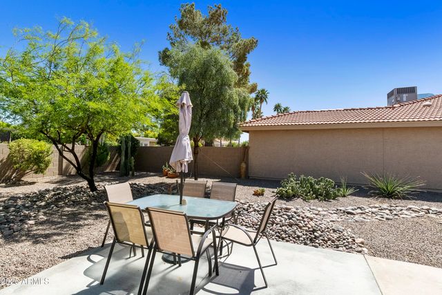 26613 S EASTLAKE Drive, Sun Lakes, AZ 85248