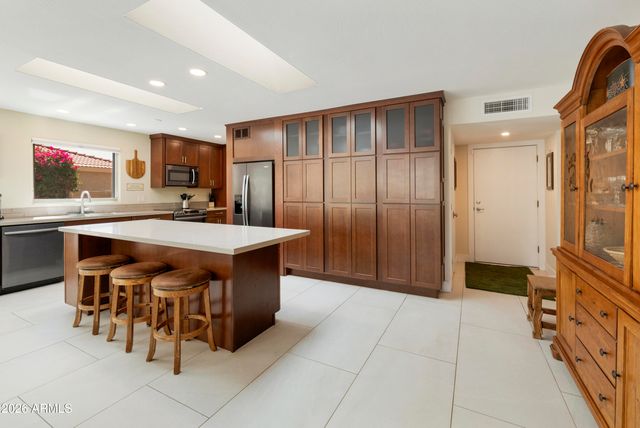 26613 S EASTLAKE Drive, Sun Lakes, AZ 85248