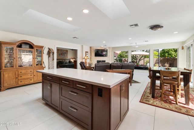 26613 S EASTLAKE Drive, Sun Lakes, AZ 85248