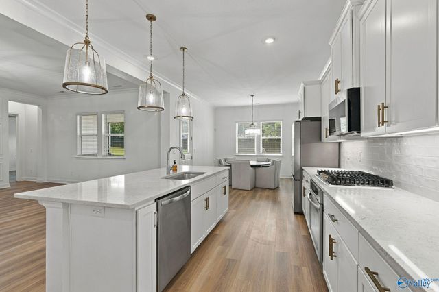 326 Merrydale Drive, Huntsville, AL 35811