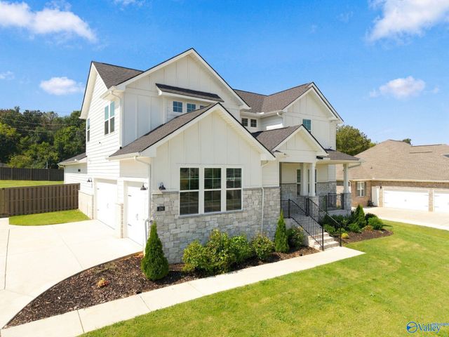 326 Merrydale Drive, Huntsville, AL 35811