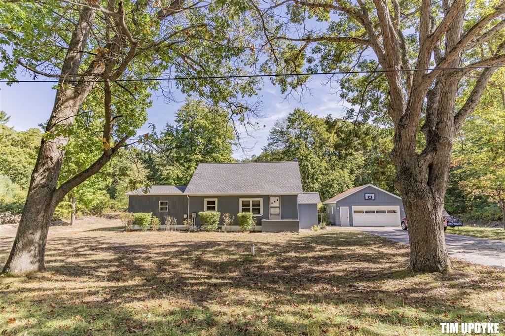 34 S Weber Road, Muskegon, MI 49445