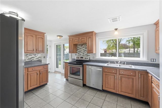 99 Potomac Road, Warwick, RI 02888