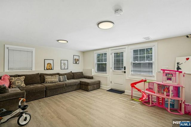 2 Tuers Place, Montclair, NJ 07043