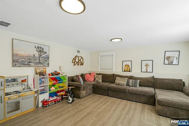 2 Tuers Place, Montclair, NJ 07043