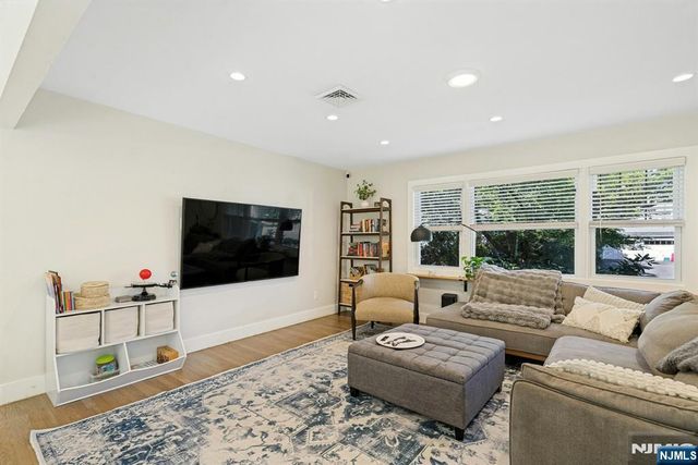 2 Tuers Place, Montclair, NJ 07043