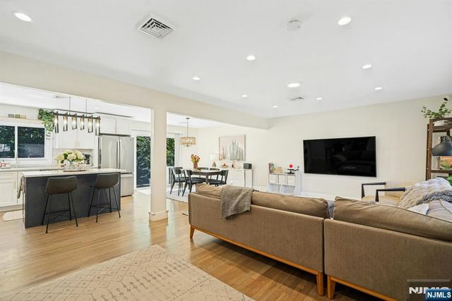 2 Tuers Place, Montclair, NJ 07043