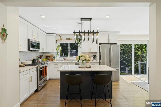 2 Tuers Place, Montclair, NJ 07043
