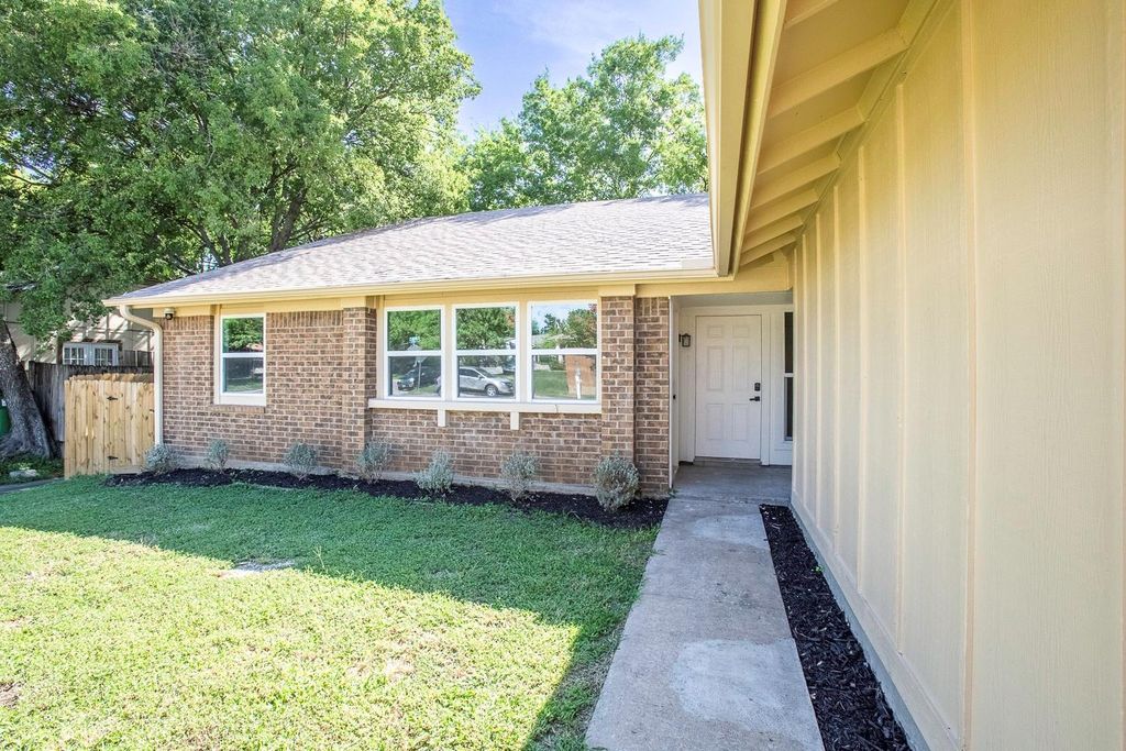 1800 Nicole CIR A, Round Rock, TX 78664