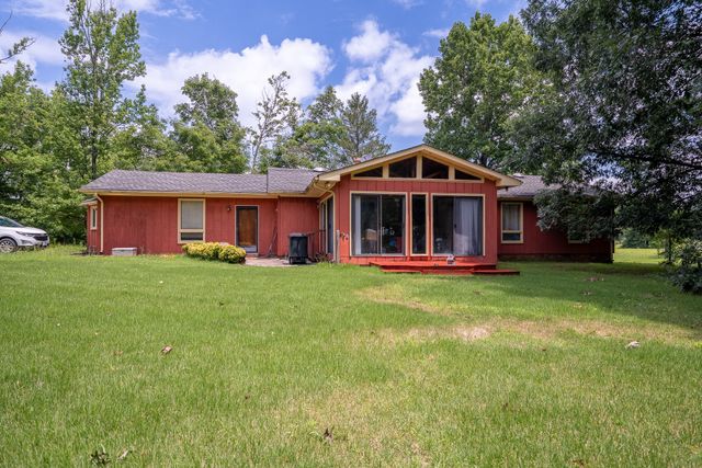 228 Campbellsville Pike, Ethridge, TN 38456