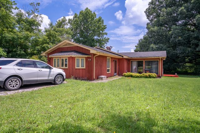 228 Campbellsville Pike, Ethridge, TN 38456