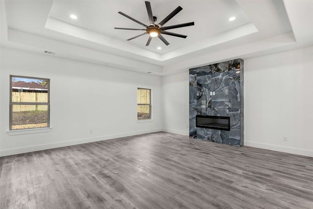 2827 Fernwood Avenue, Dallas, TX 75216