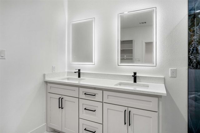 2827 Fernwood Avenue, Dallas, TX 75216