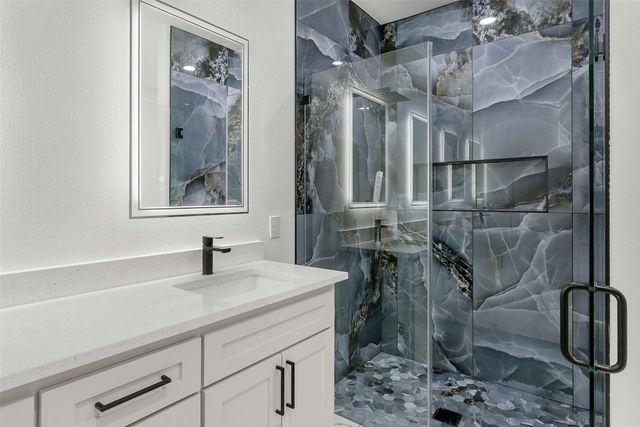 2827 Fernwood Avenue, Dallas, TX 75216