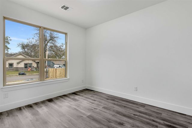 2827 Fernwood Avenue, Dallas, TX 75216