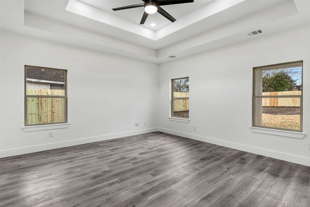 2827 Fernwood Avenue, Dallas, TX 75216