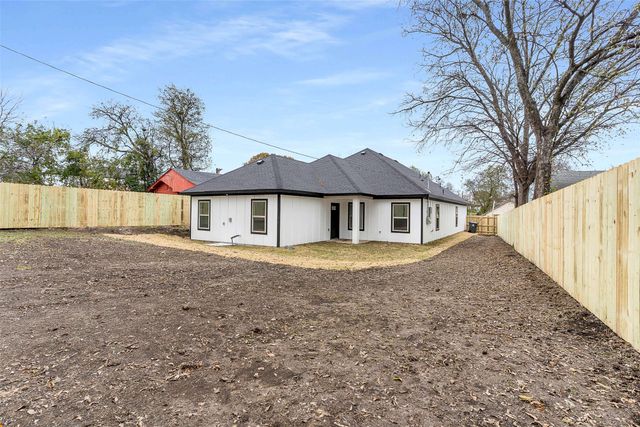 2827 Fernwood Avenue, Dallas, TX 75216