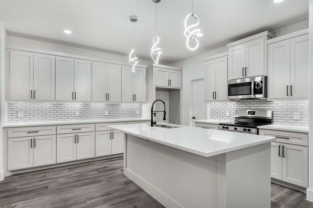 2827 Fernwood Avenue, Dallas, TX 75216