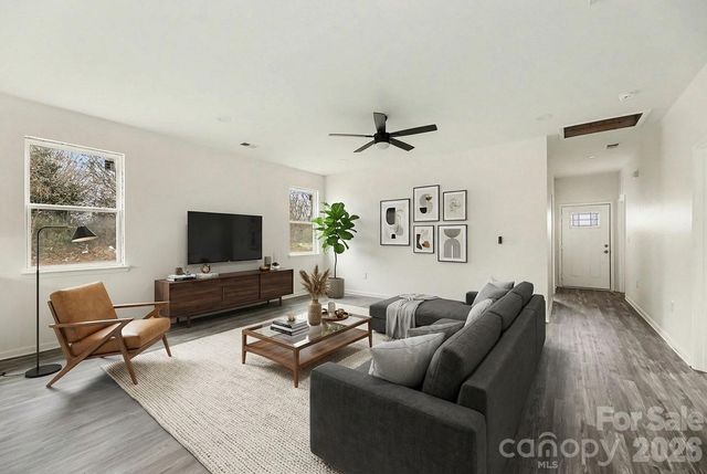 113 W Spencer Street, East Spencer, NC 28039