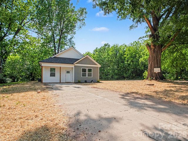 113 W Spencer Street, East Spencer, NC 28039