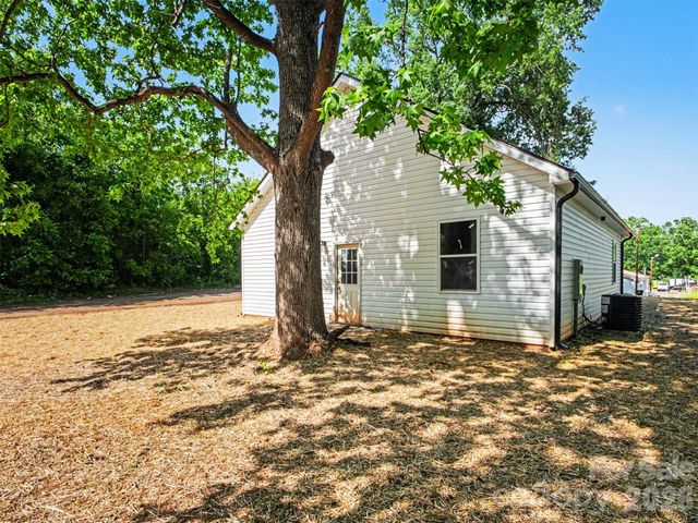 113 W Spencer Street, East Spencer, NC 28039