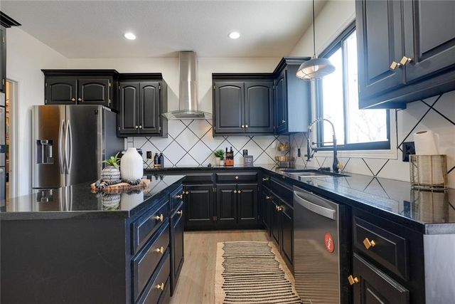 1124 Aspen Drive, Liberty, MO 64068