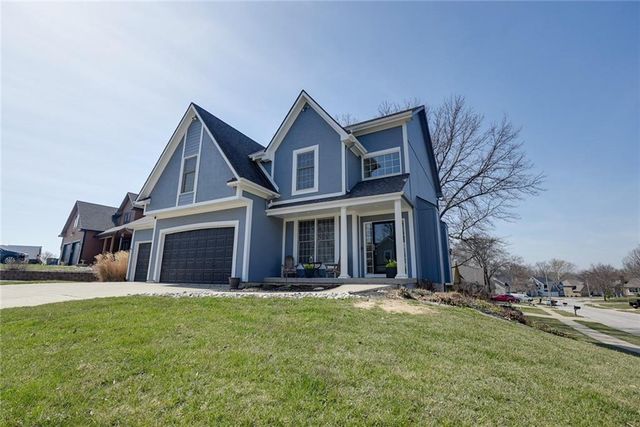 1124 Aspen Drive, Liberty, MO 64068