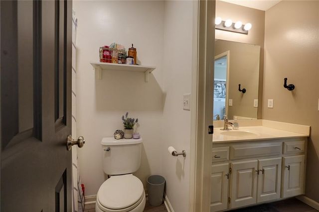 1124 Aspen Drive, Liberty, MO 64068