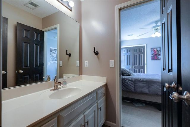 1124 Aspen Drive, Liberty, MO 64068