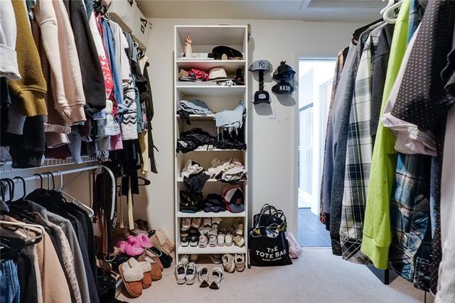 1124 Aspen Drive, Liberty, MO 64068