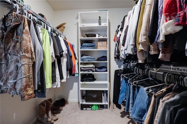 1124 Aspen Drive, Liberty, MO 64068