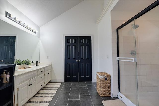 1124 Aspen Drive, Liberty, MO 64068